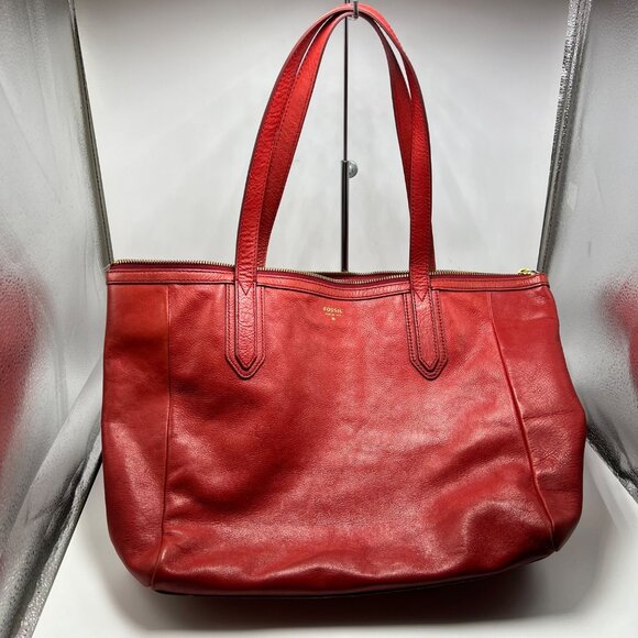 Fossil Red Leather shoulder Bag With Brass Feet & Zipper Closure - Picture 1 of 14